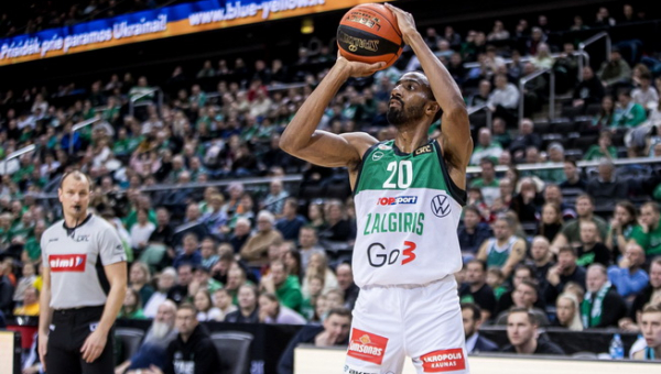 „Žalgiris“ rimtai svarsto galimybę pasilikti A. Hollinsą iki sezono pabaigos